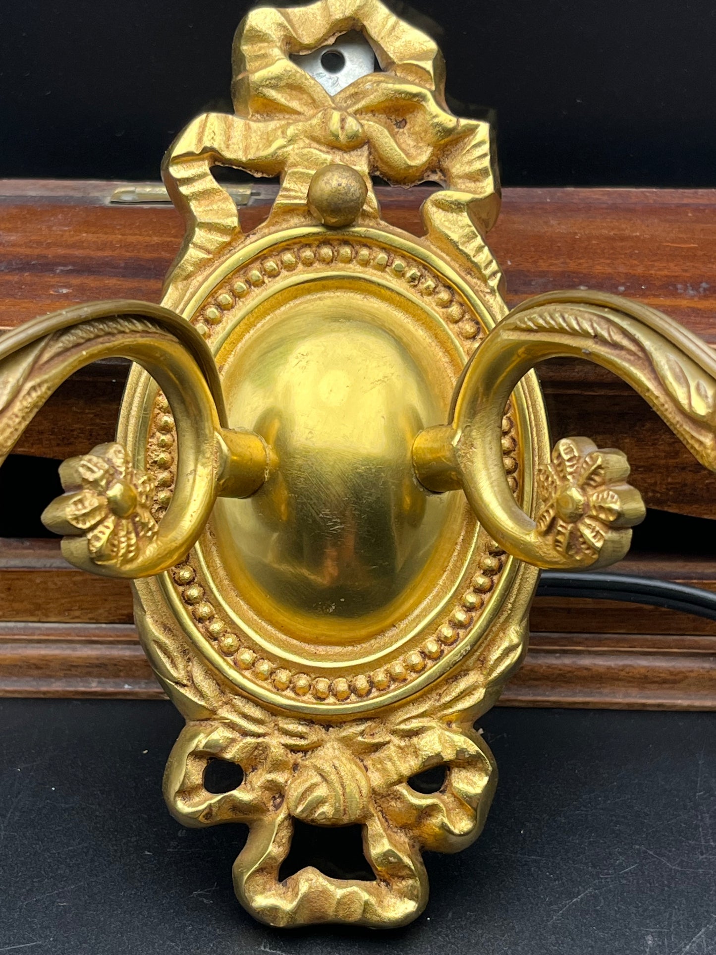 フランスアンティーク 真鍮製キャンドル装飾2灯ブラケットライト