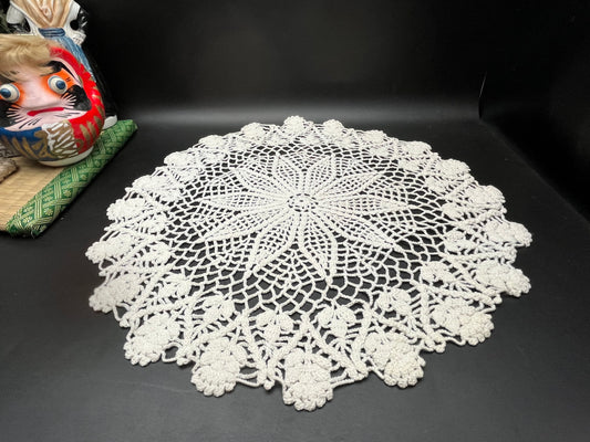 NEW ヴィンテージ 手編みレースドイリー 円形 約34cm クロッシェレース