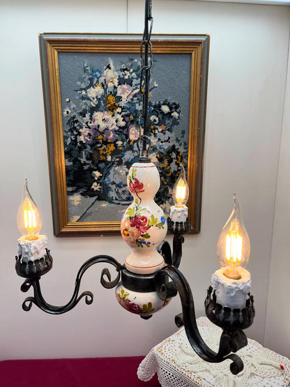 アンティーク花模様陶器 & 蝋燭型ソケット 吊り下げアイアンランプ３灯