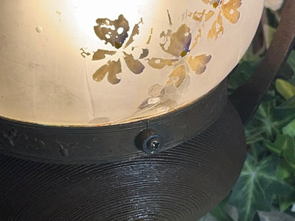 ヴィンテージ　吊り下げフラワー模様ランプ