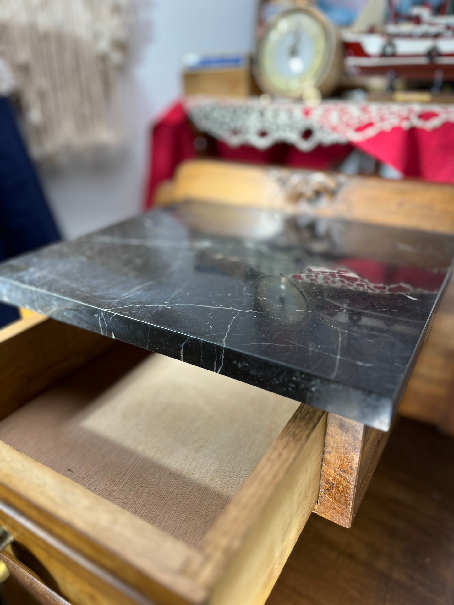 天然黒大理石　天板付きサイドチェスト