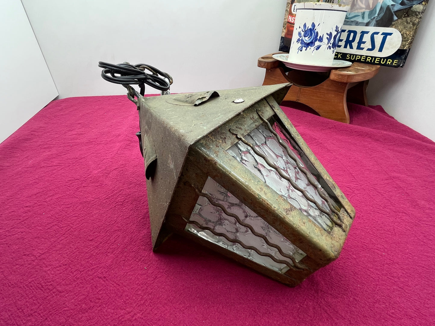 ヴィンテージアイアンランタンランプ／波模様ガラス×アンカーモチーフ装飾