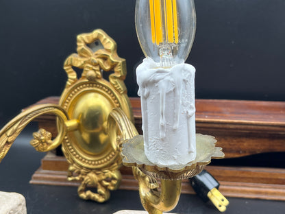 フランスアンティーク 真鍮製キャンドル装飾2灯ブラケットライト