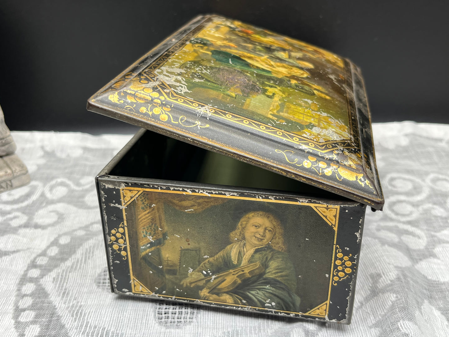 NEW ヨーロッパ アンティーク名画装飾入り錫製ブリキ缶