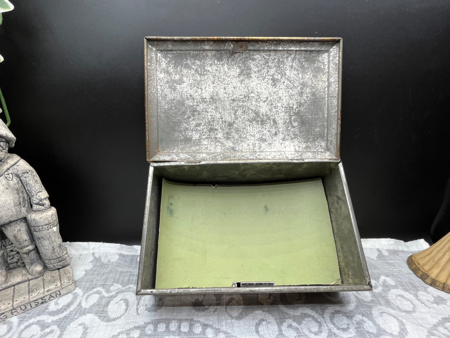 NEW ヨーロッパ アンティーク名画装飾入り錫製ブリキ缶