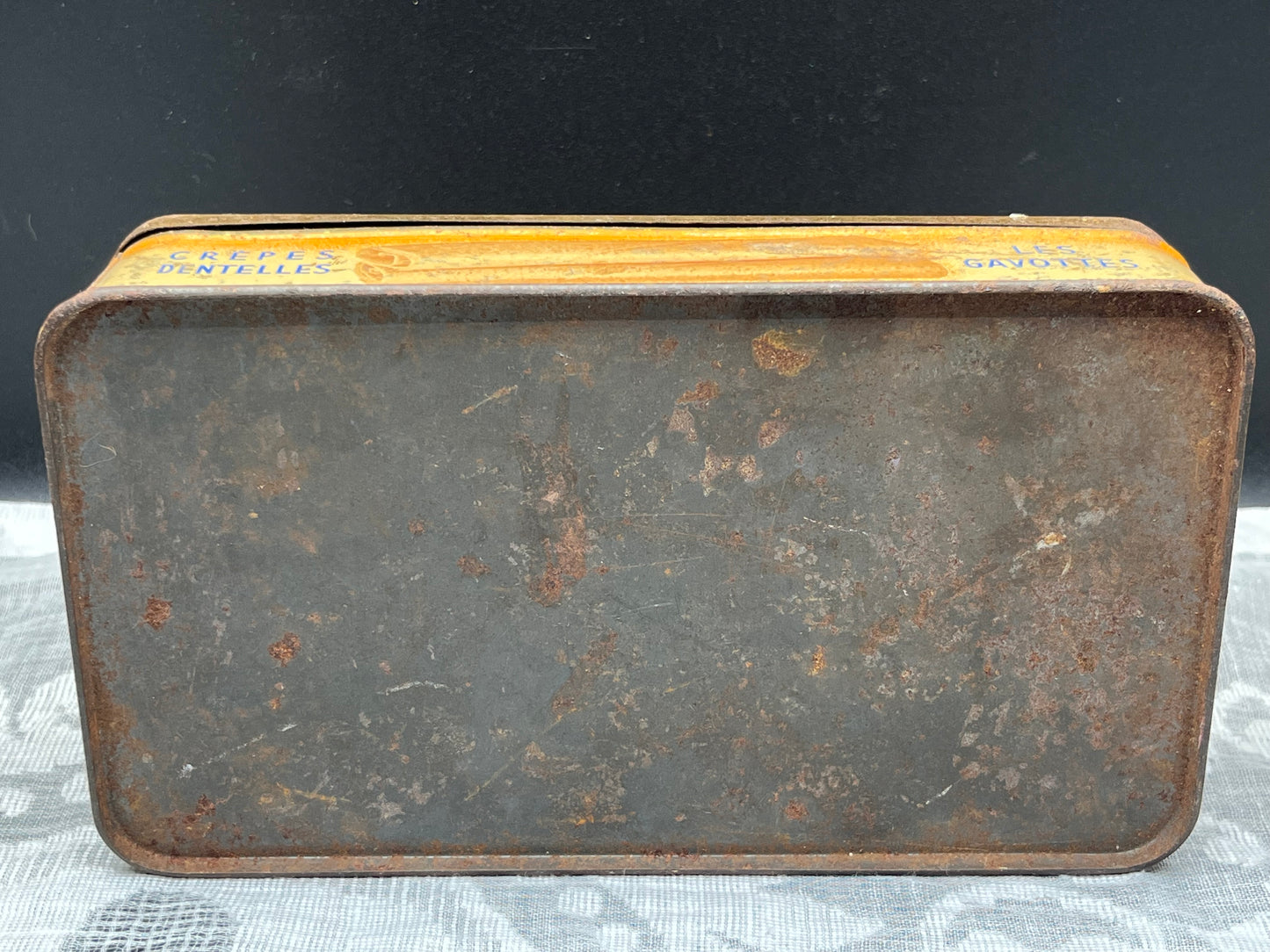 NEW フランス製《Les Gavottes / レ・ガヴォット》ヴィンテージ菓子缶