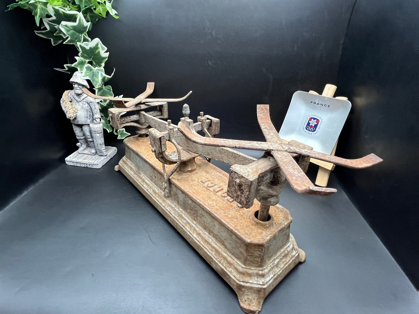 アンティーク 鋳鉄製 バランススケール／天秤 5KILOS刻印付き