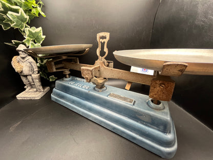 アンティーク 鋳鉄製 天秤／バランススケール 10KILOG刻印