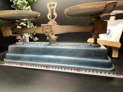 アンティーク 鋳鉄製 天秤／バランススケール 10KILOG刻印