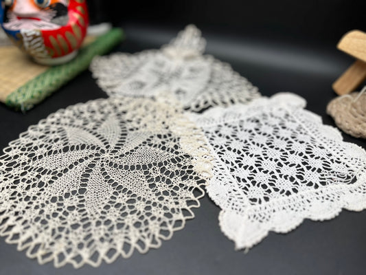 NEWアンティーク手編みクロッシェスクエアレースドイリー 3枚セット