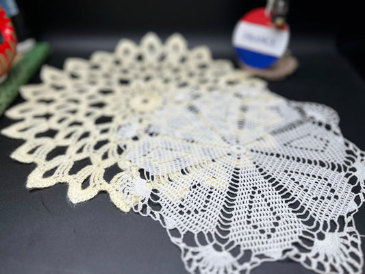 NEW フランスアンティーク手編みクロッシェレースドイリー 2枚セット