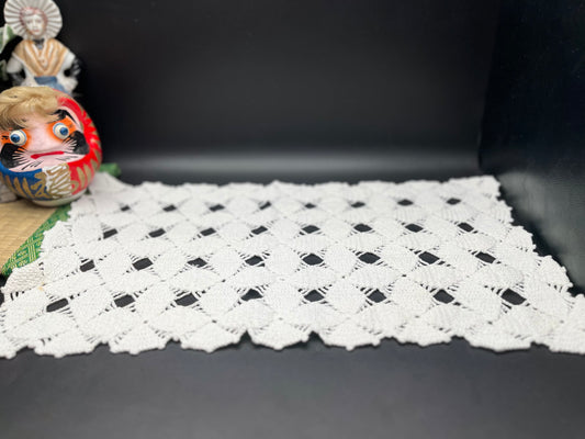 NEW フランスアンティーク ひし形モチーフ手編みクロッシェレース