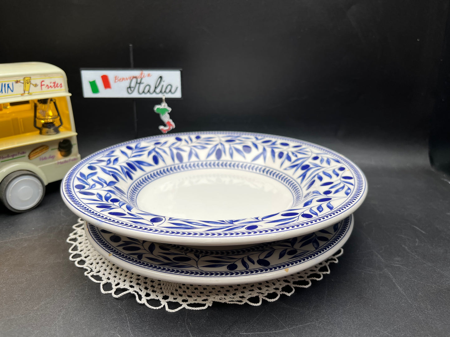 NEW イタリア製 Quadrifoglio オリーブ柄 大小皿プレート 2枚セット