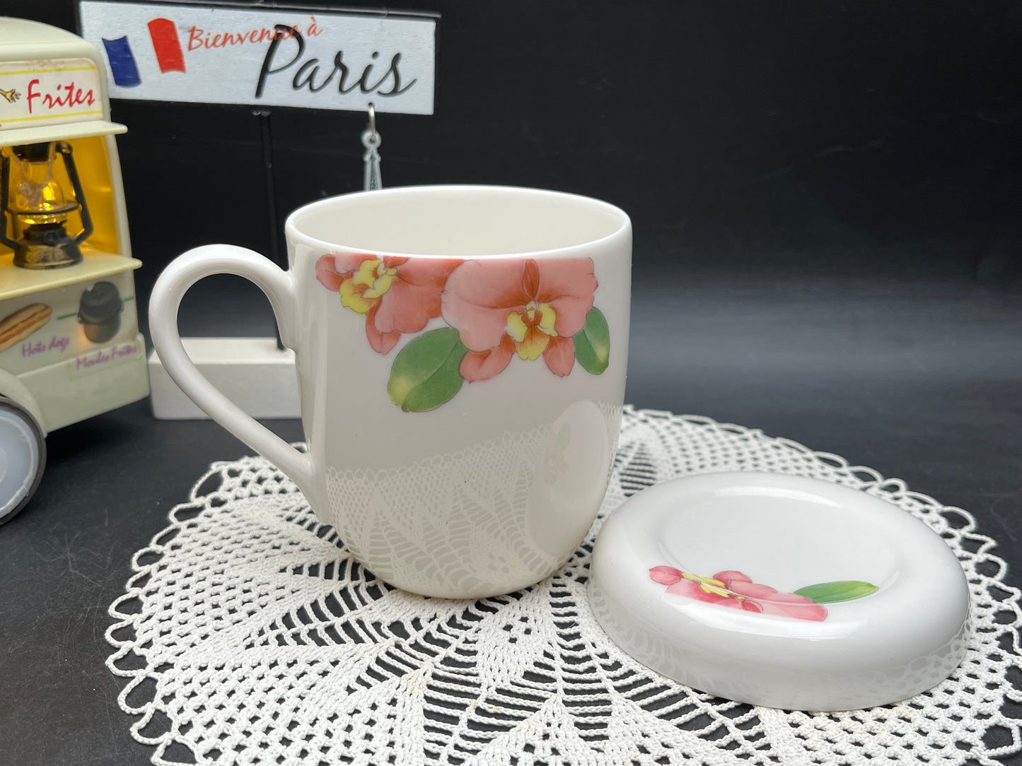 NEW フランス製 J.P.ルシアン 蓋付きフラワーマグカップ